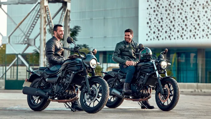 kawasaki eliminator 500 : duo 3/4 avant