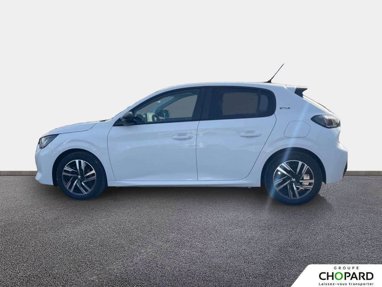 Image secondaire du véhicule 10