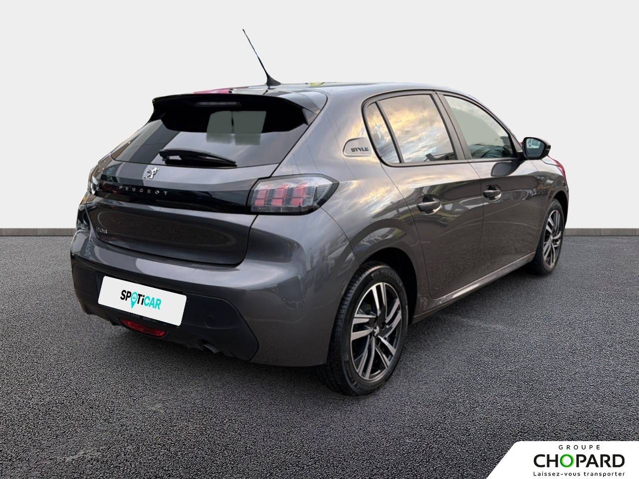 Image secondaire du véhicule 4