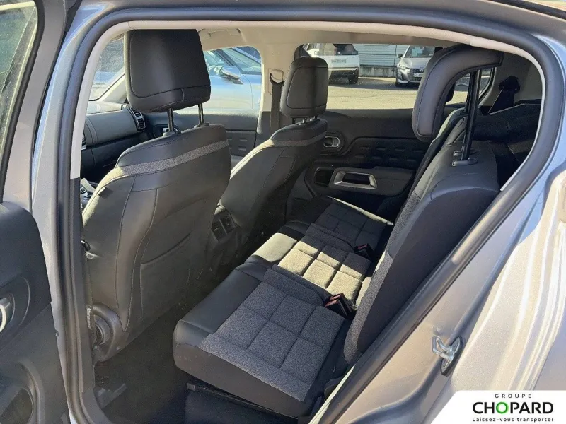 Image secondaire du véhicule 12