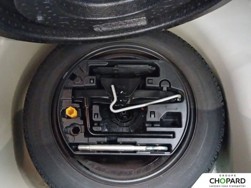 Image secondaire du véhicule 8