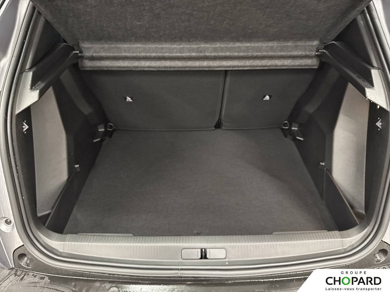 Image secondaire du véhicule 10