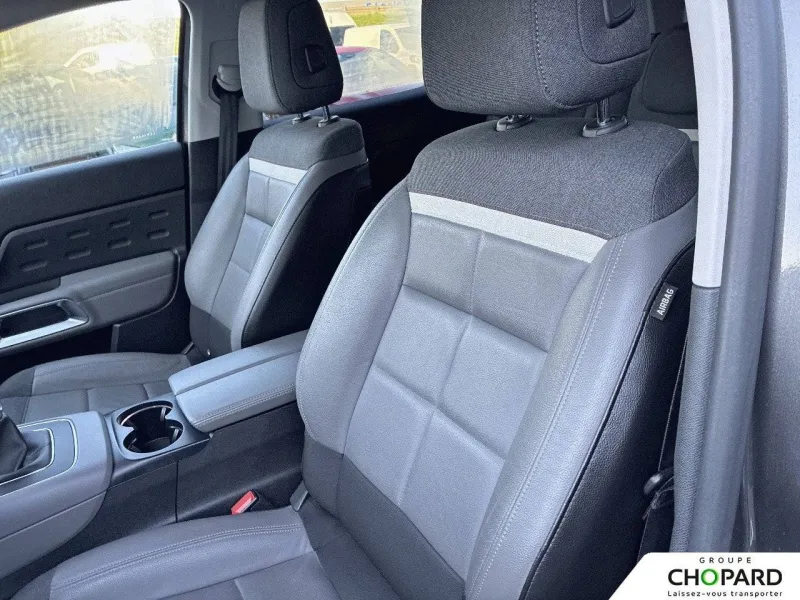 Image secondaire du véhicule 12