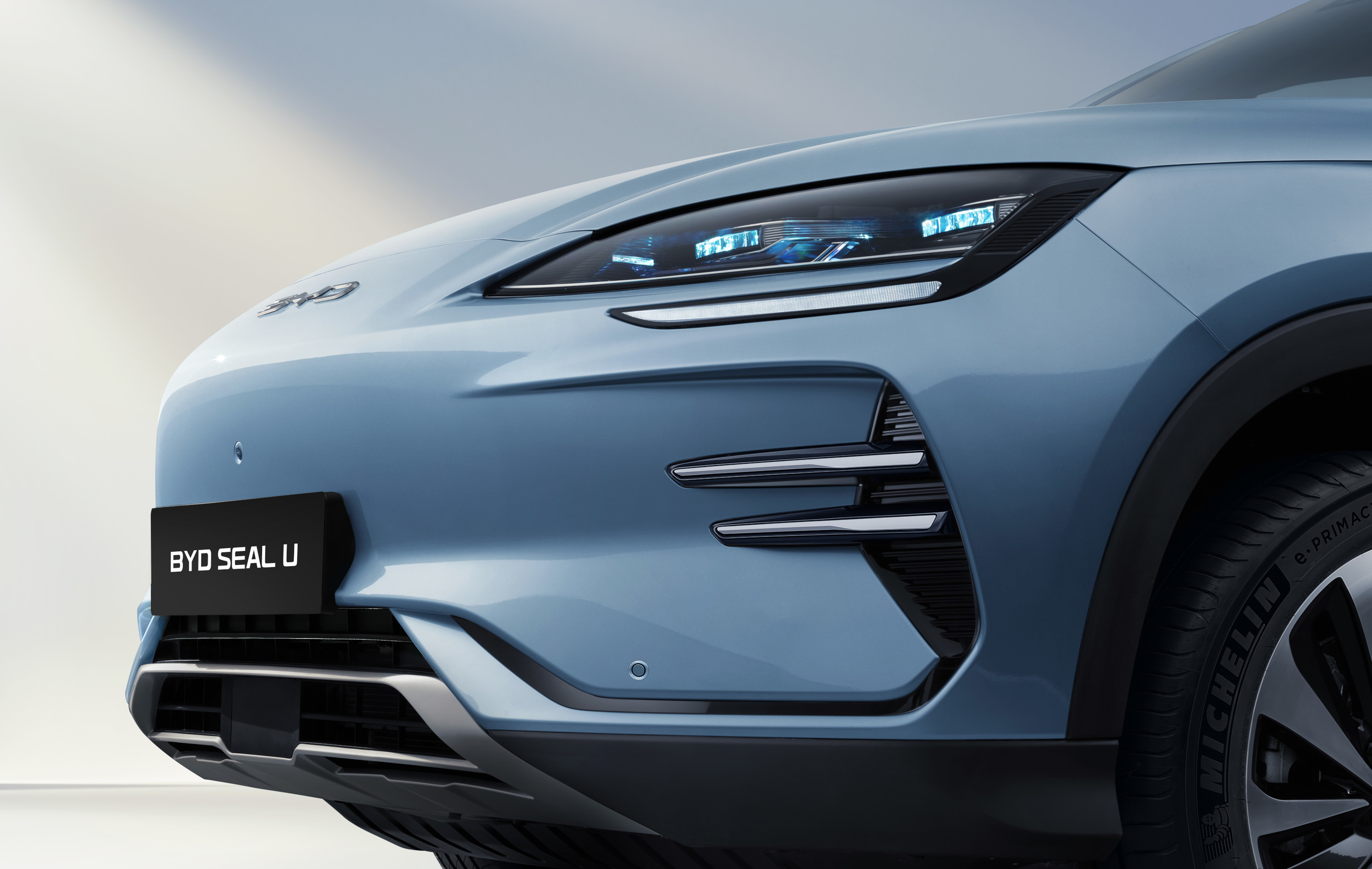 BYD Seal U 2023 : détail bouclier avant