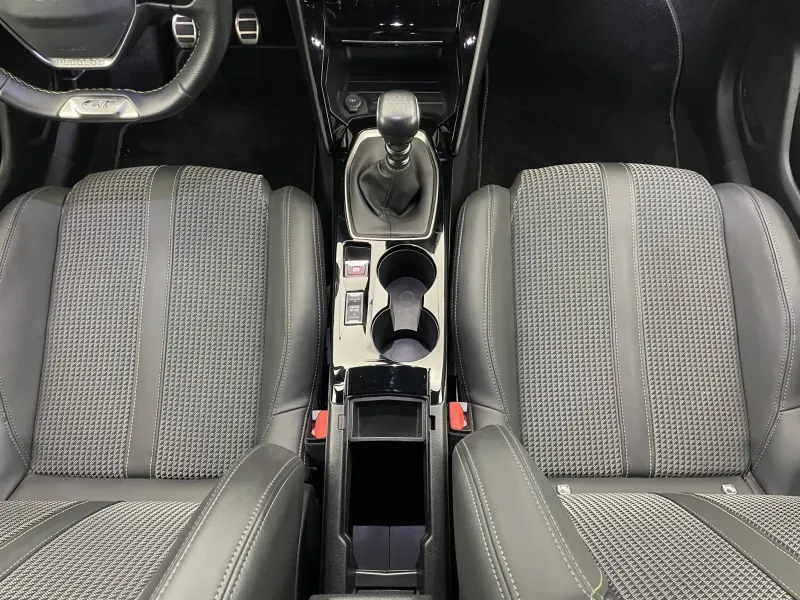 Image secondaire du véhicule 32