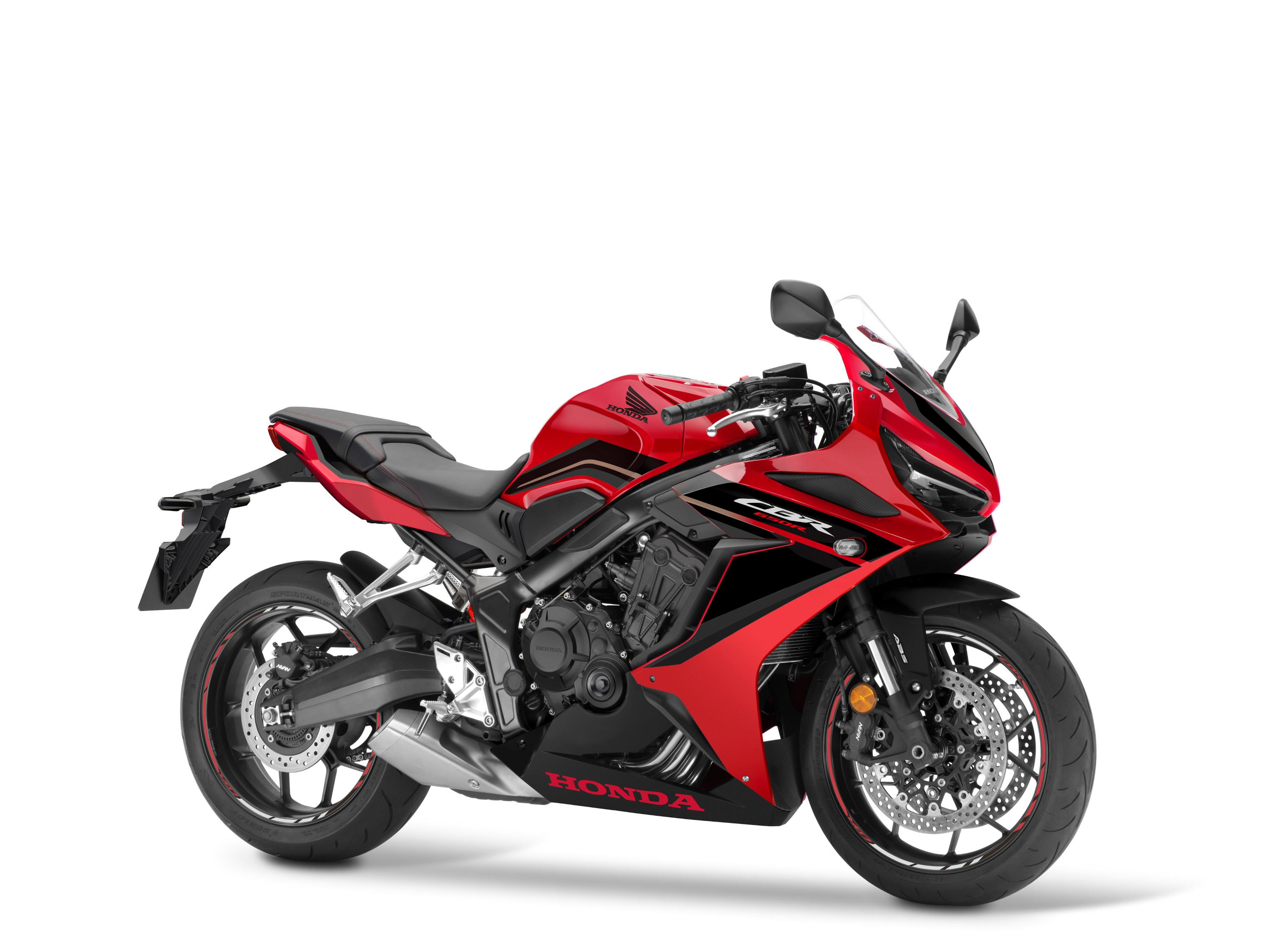 Honda CBR650R 2023 : Rouge Grand Prix trois quarts avant