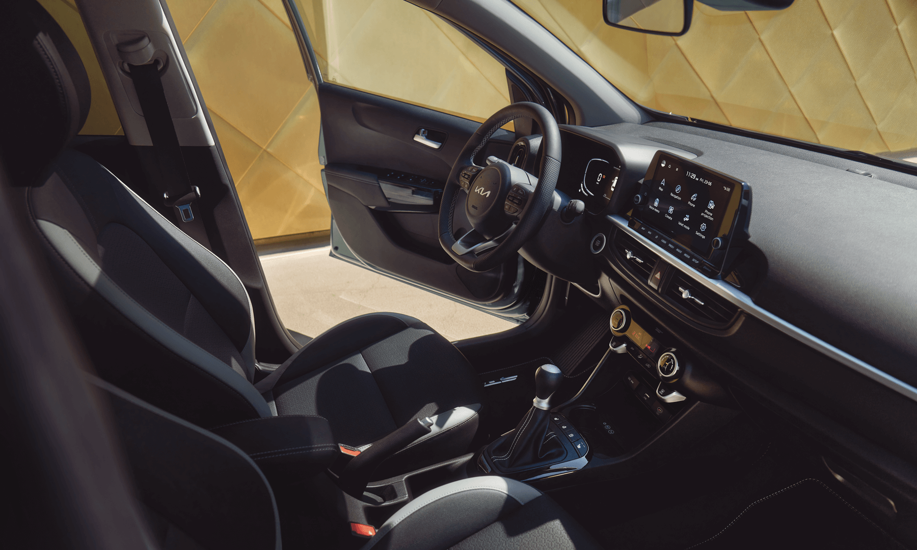 Kia Picanto 2024 : intérieur et poste de conduite