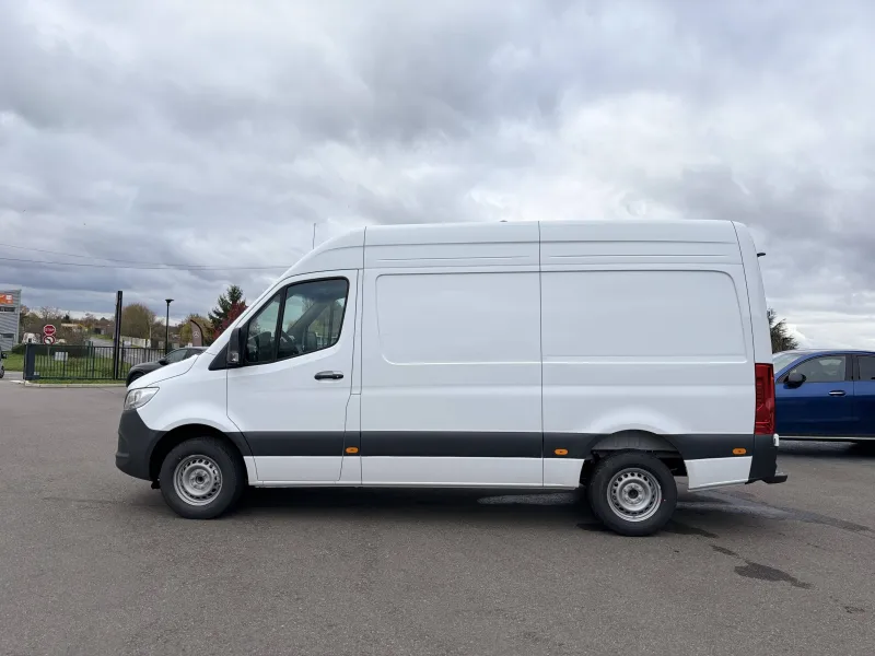 Image secondaire du véhicule 4