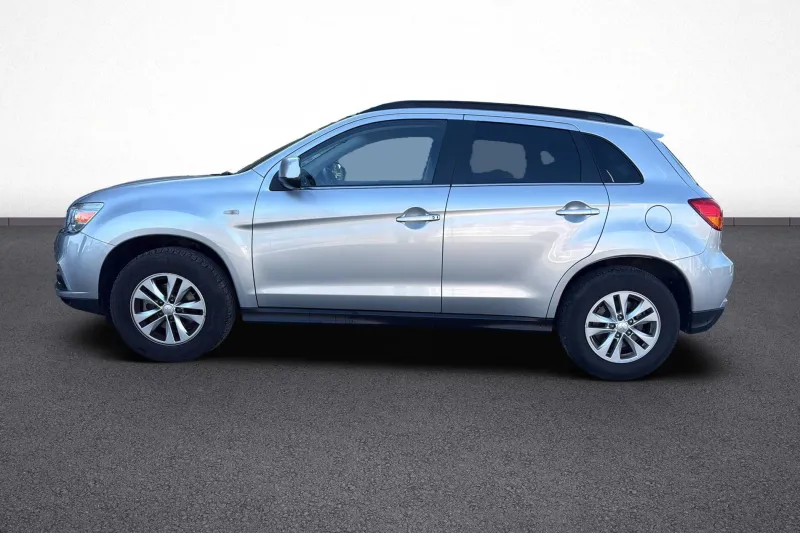 Image secondaire du véhicule 4