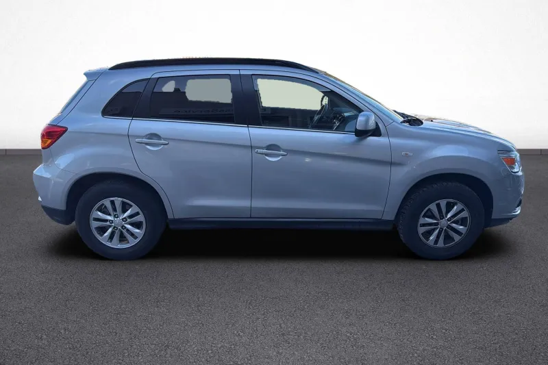 Image secondaire du véhicule 8