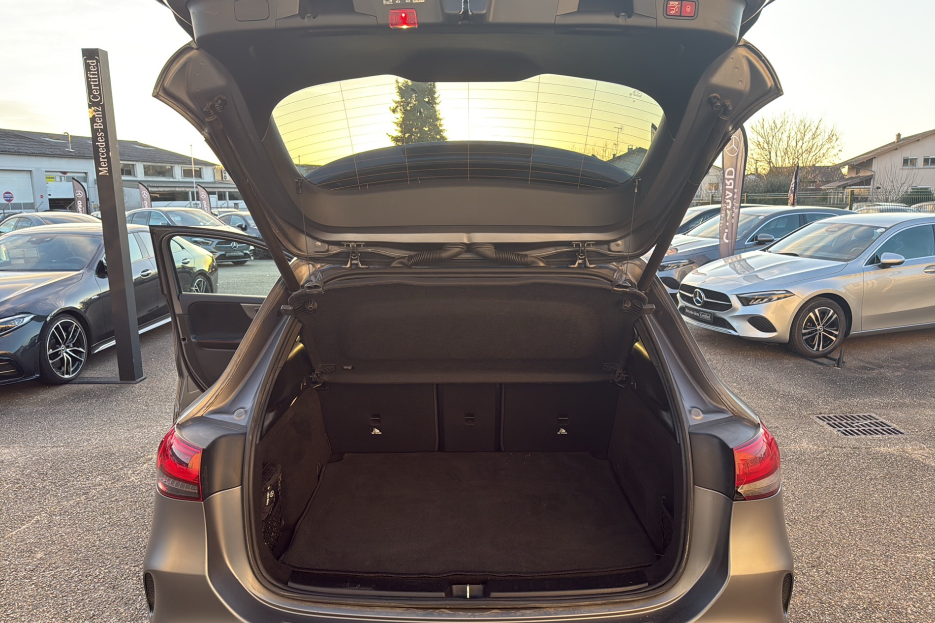 Image secondaire du véhicule 10