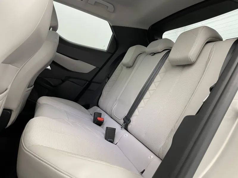 Image secondaire du véhicule 16