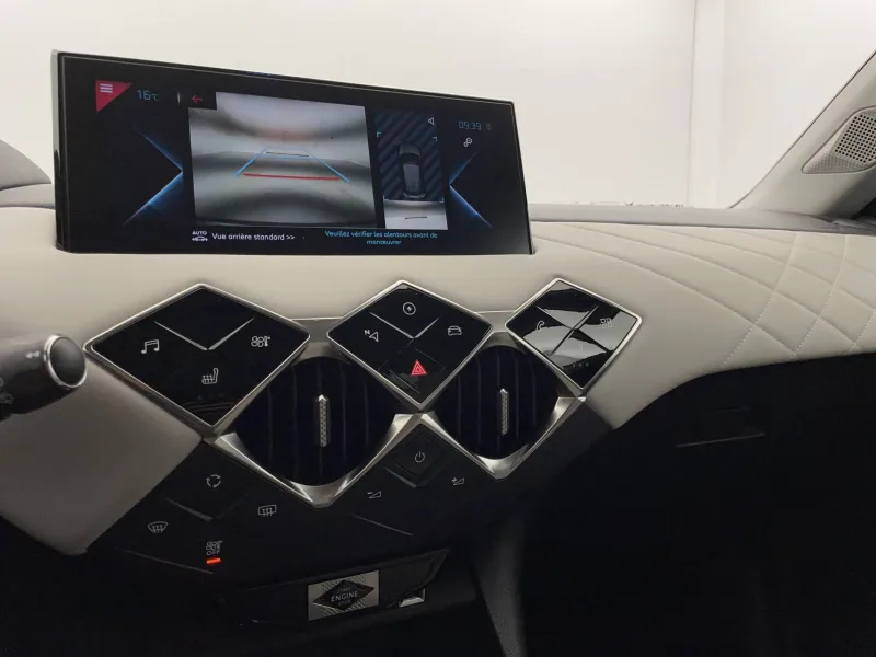 Image secondaire du véhicule 32