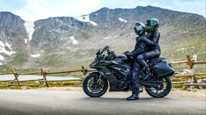 Kawasaki Ninja 1100SX : sortie en couple