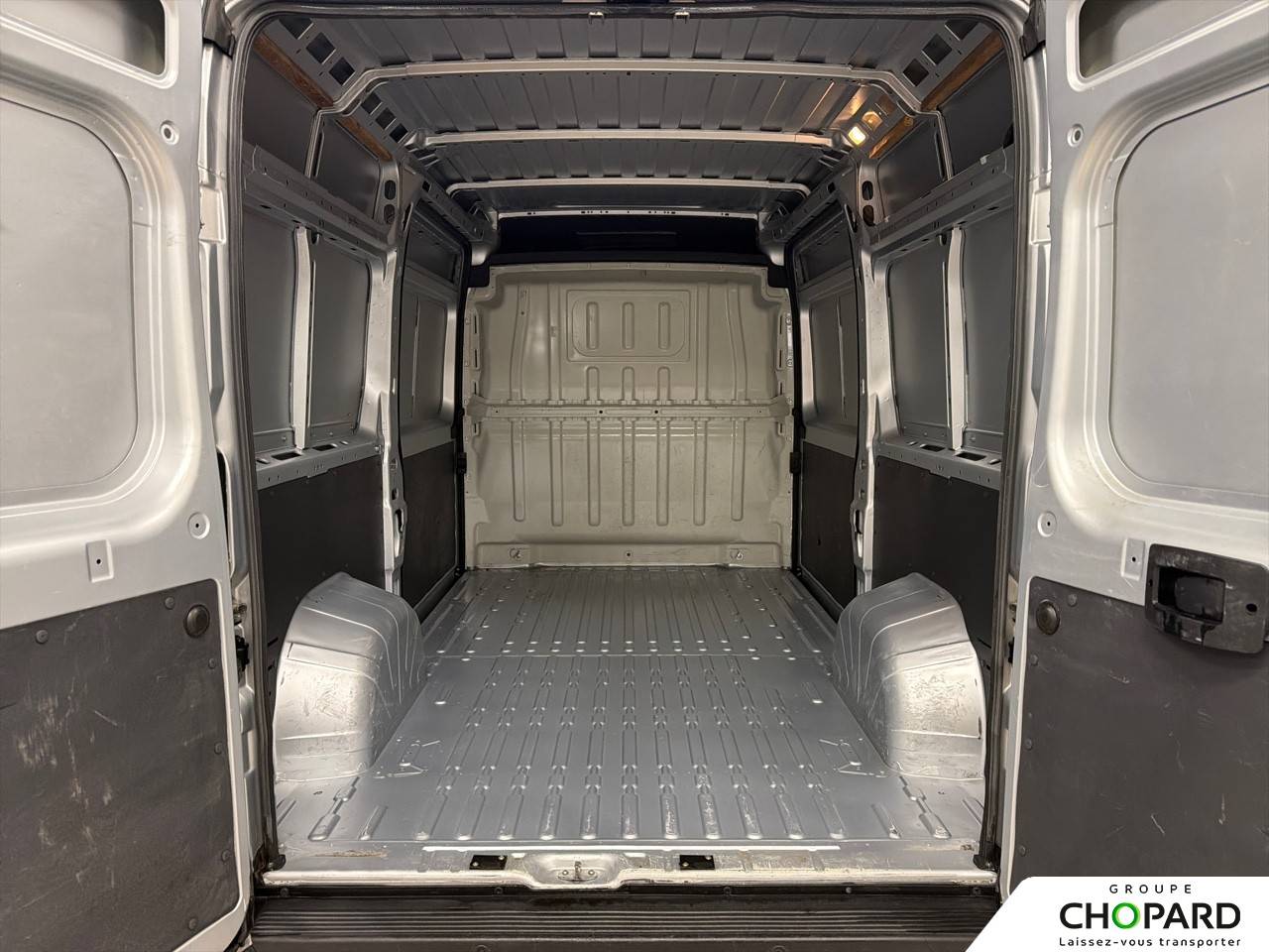 Image secondaire du véhicule 10