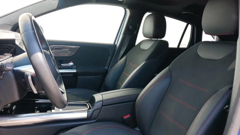 Image secondaire du véhicule 10