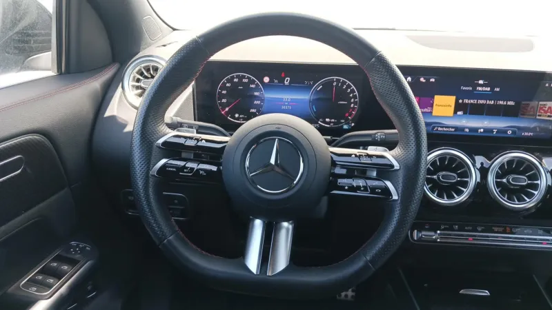 Image secondaire du véhicule 15