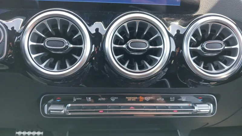 Image secondaire du véhicule 22