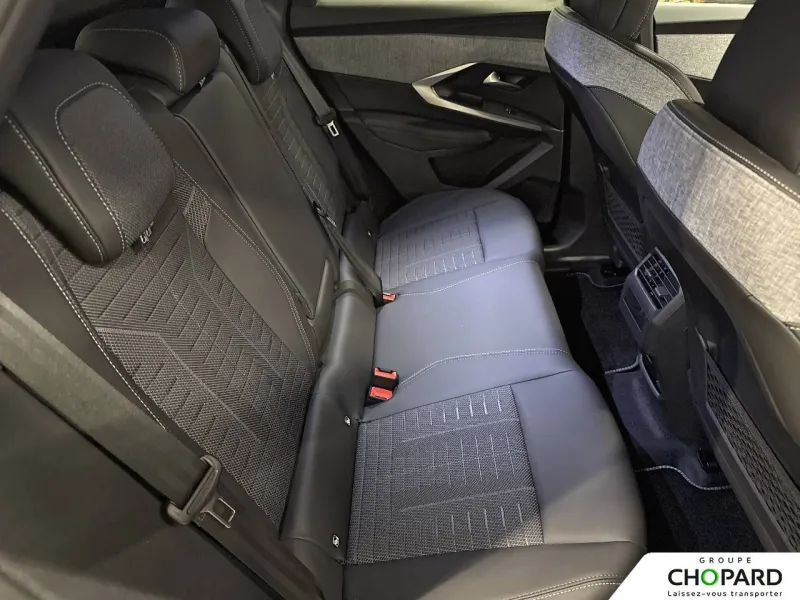 Image secondaire du véhicule 12