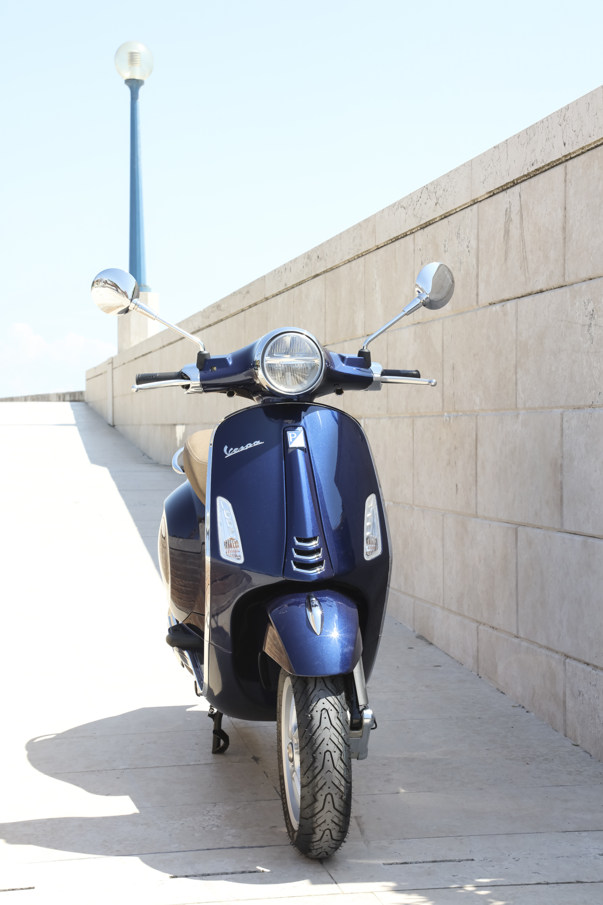 Vespa Primavera vue face avant