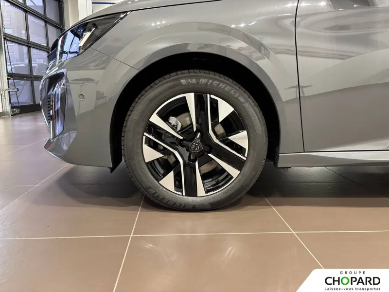 Image secondaire du véhicule 10