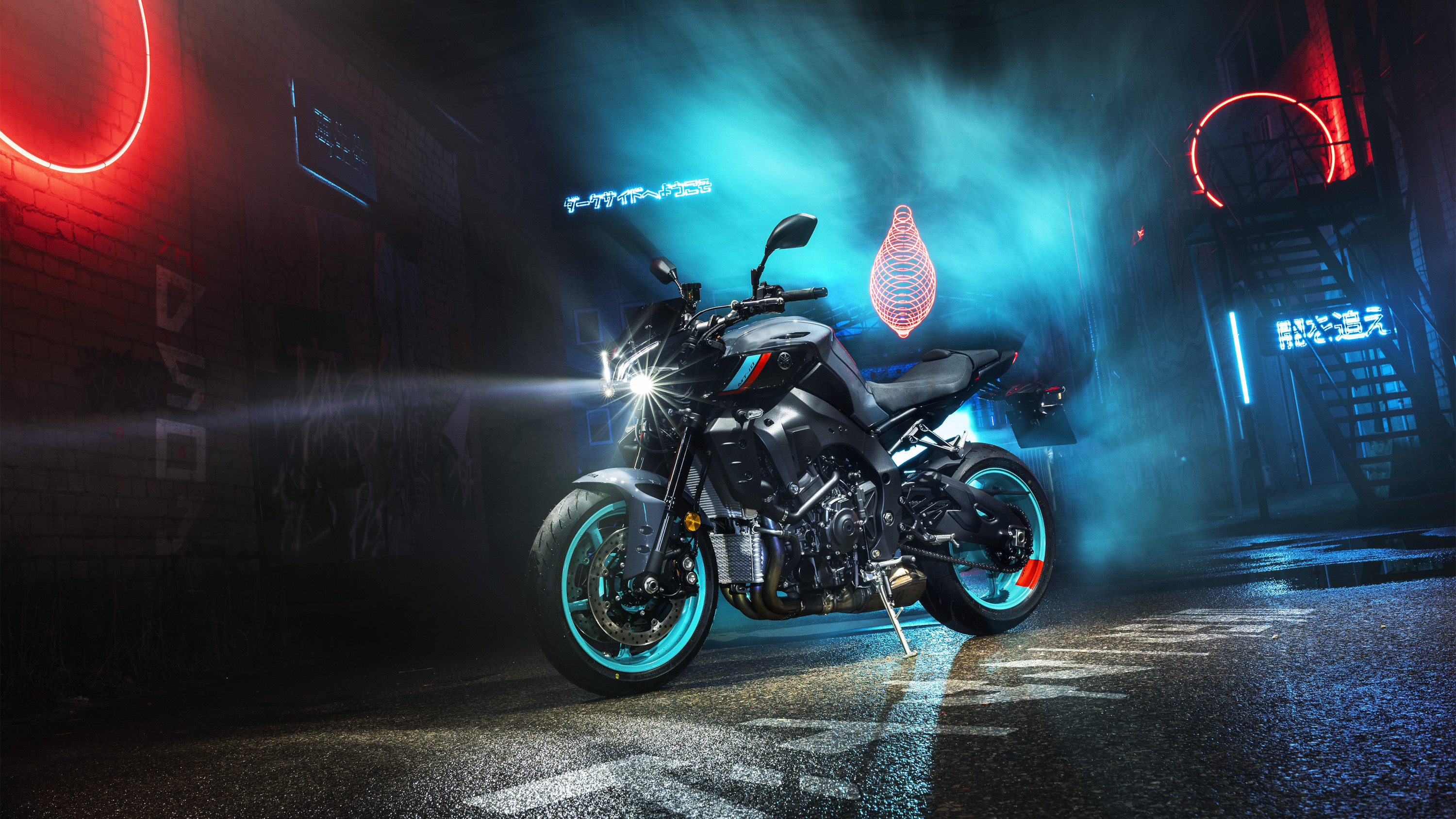 Yamaha MT-10 2023 Cyan Storm : trois quarts avant gauche statique
