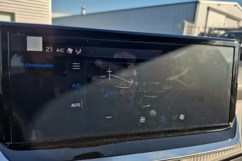 Image secondaire du véhicule 25