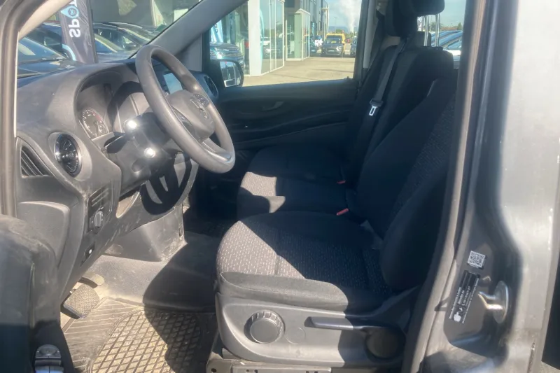 Image secondaire du véhicule 11