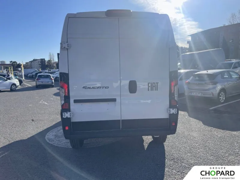 Image secondaire du véhicule 9