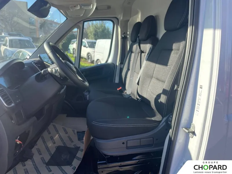 Image secondaire du véhicule 12