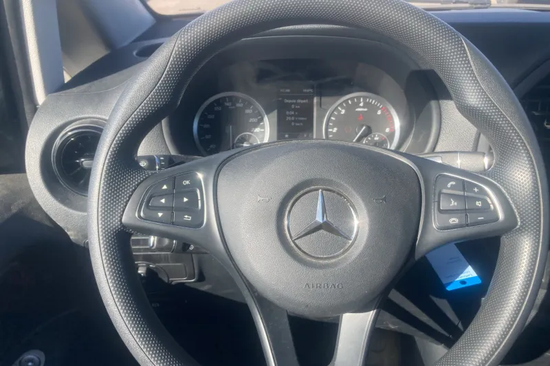 Image secondaire du véhicule 18