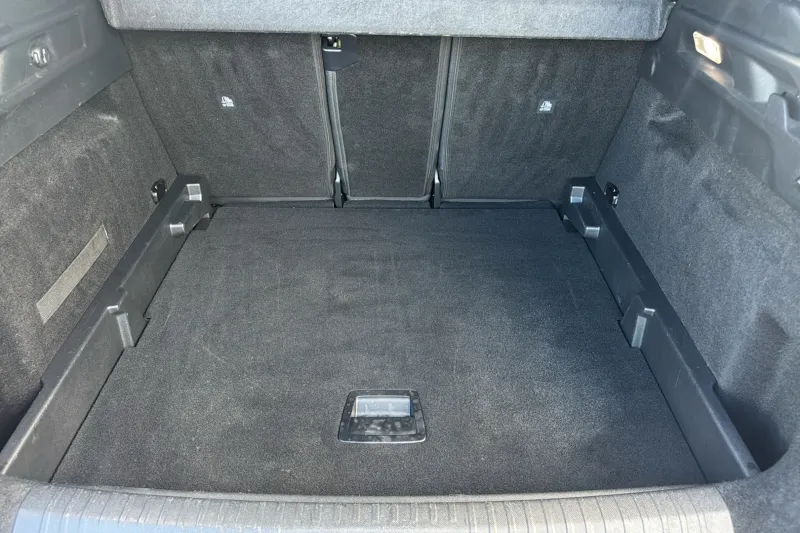 Image secondaire du véhicule 10