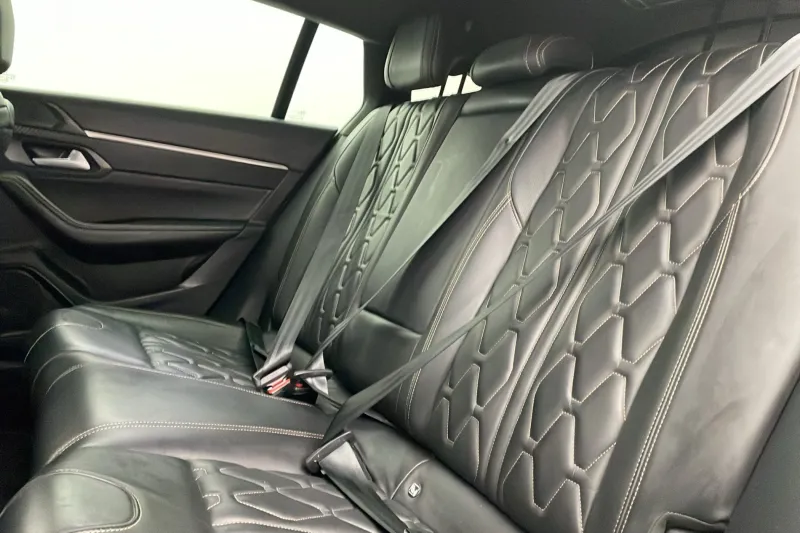 Image secondaire du véhicule 16