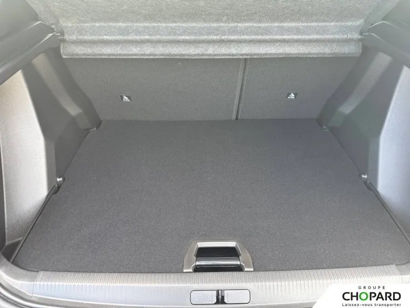 Image secondaire du véhicule 9