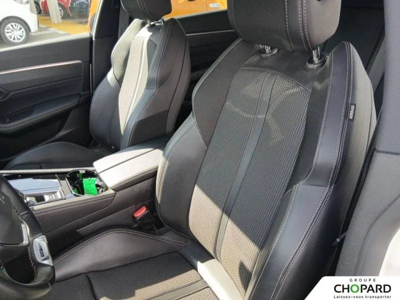 Image secondaire du véhicule 12