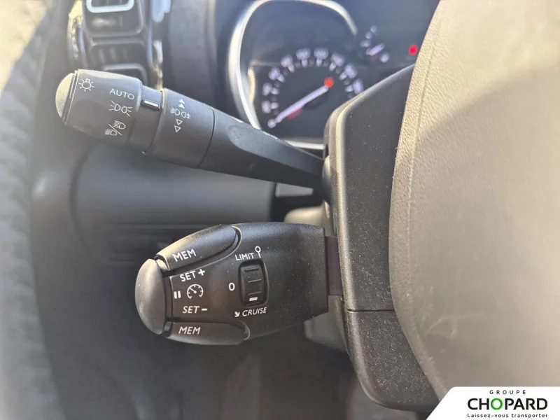 Image secondaire du véhicule 15