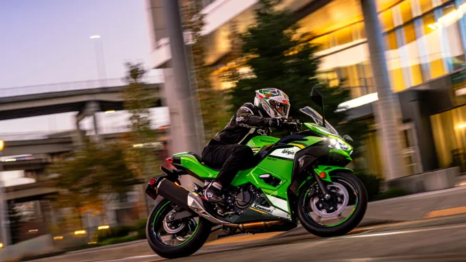 Kawasaki Ninja 500 : profil