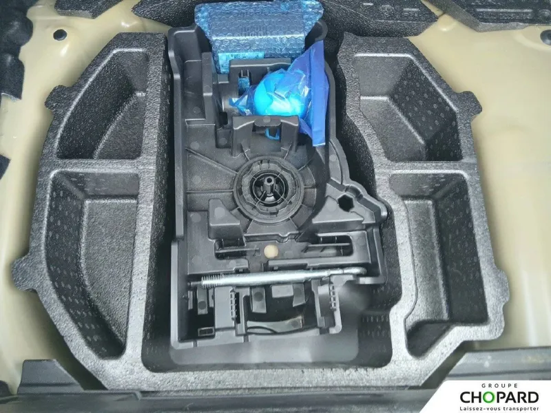 Image secondaire du véhicule 25