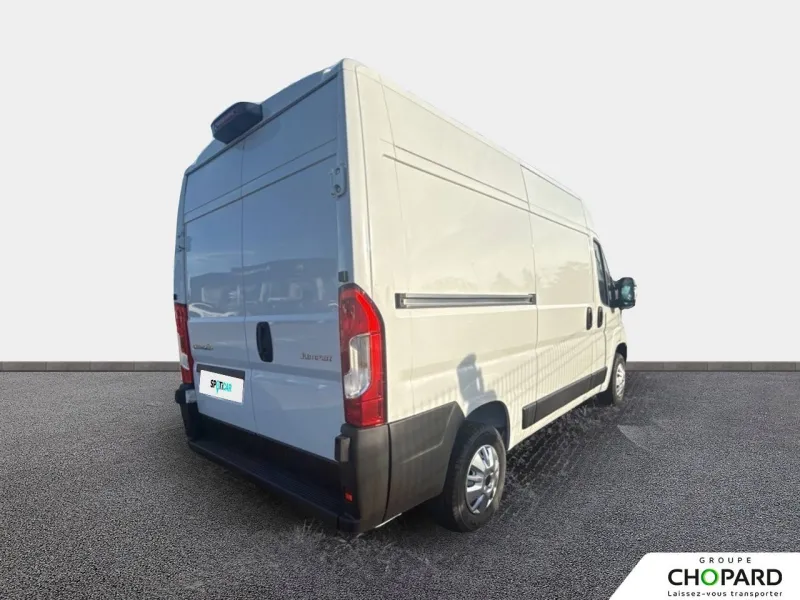 Image secondaire du véhicule 4