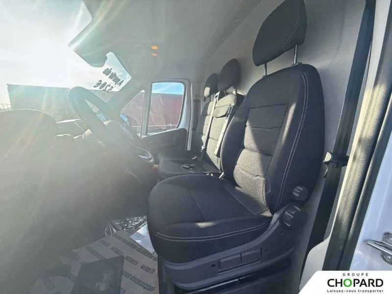 Image secondaire du véhicule 12