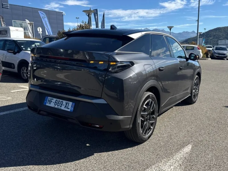 Image secondaire du véhicule 4