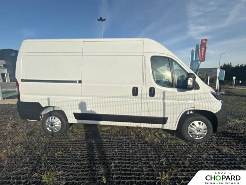 Image secondaire du véhicule 32