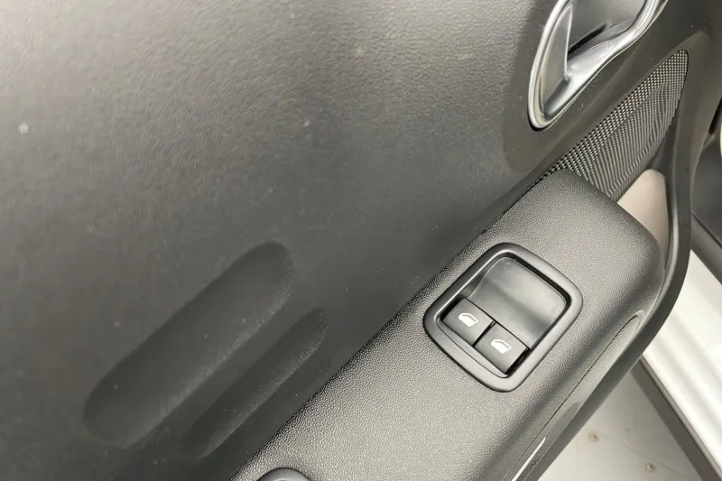 Image secondaire du véhicule 23