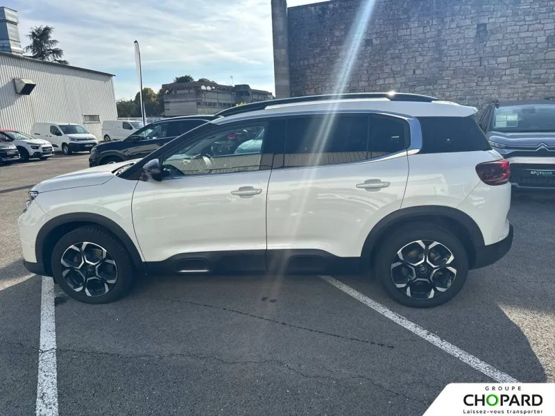 Image secondaire du véhicule 10