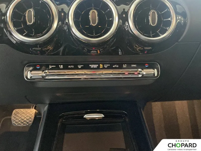 Image secondaire du véhicule 19