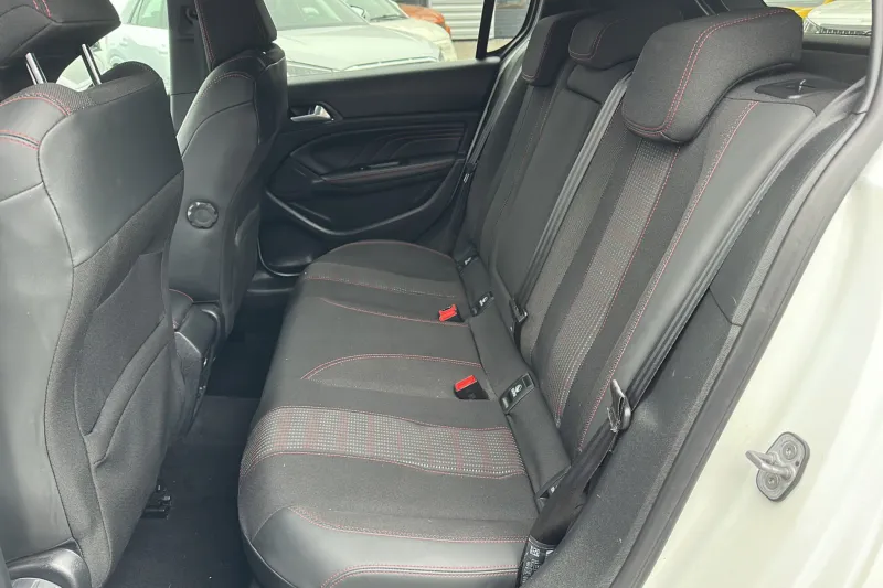 Image secondaire du véhicule 12