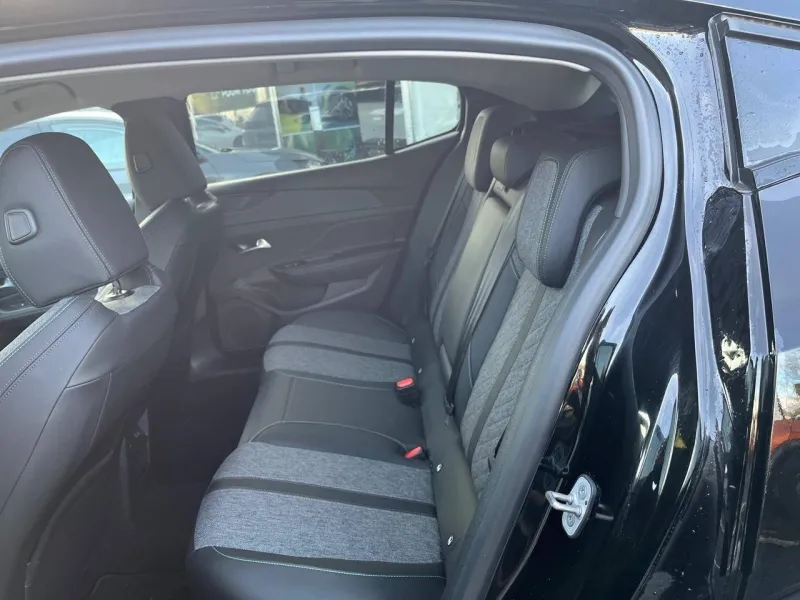 Image secondaire du véhicule 10