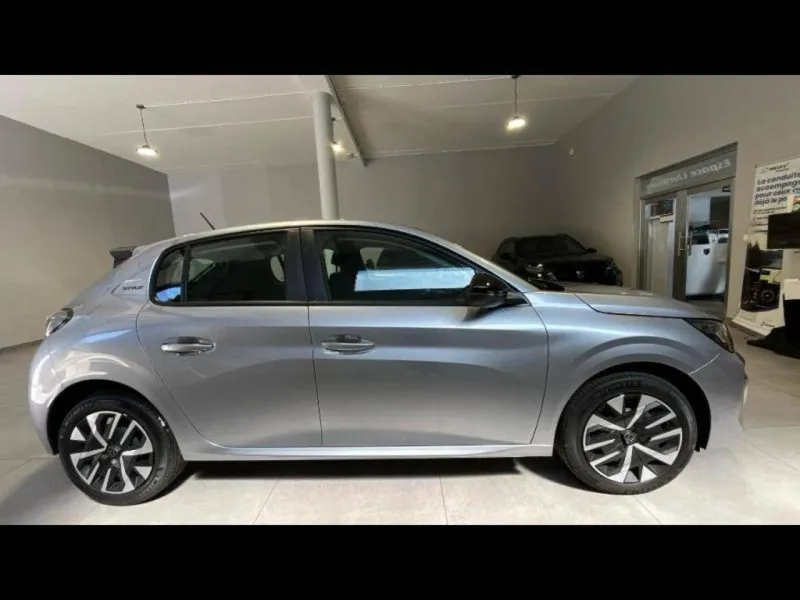 Image secondaire du véhicule 11