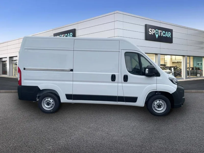 Image secondaire du véhicule 4