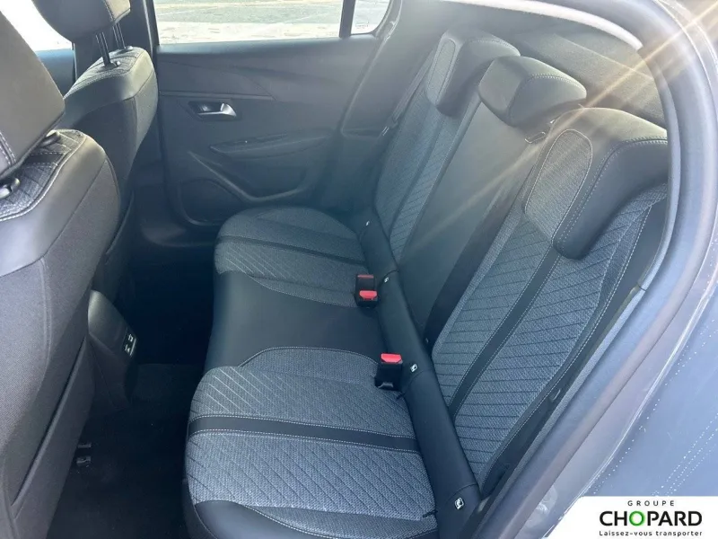 Image secondaire du véhicule 12